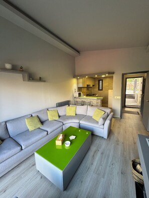 Living area - The Cozy Inn - Emerald (Faqra - Kfardebiane,)