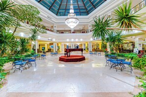 5 bars/lounges - The Grand Hotel Hurghada (Hurghada)