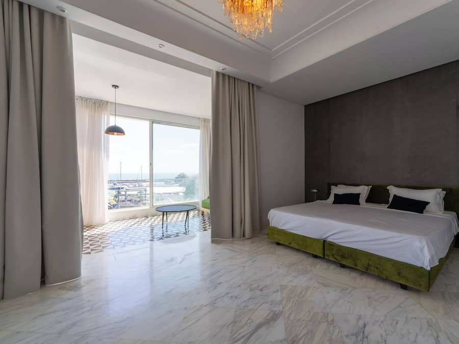 Superior Double or Twin Room, Sea View, Executive Level | Peti besi dalam bilik, langsir/tirai gelap terus, Wi-fi percuma