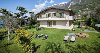 The essence of Apartment No. 1 - Relaxation and comfort in the heart of Malcesine
