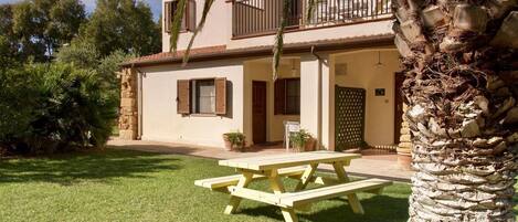 屋外ダイニングエリア