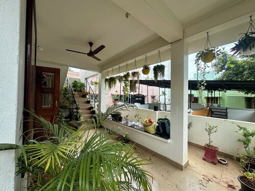 Manasa’s Retreat
Peaceful Home for Positive Guests