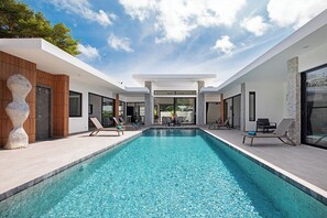 Utomhuspool