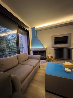 Living area - The Cozy Inn - Sapphire (Faqra - Kfardebiane)