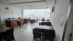 Restaurant - Ram Darshan Palace (Tarabganj)