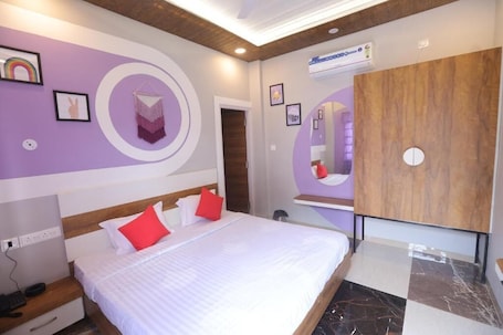 Deluxe Double Room | Free WiFi
