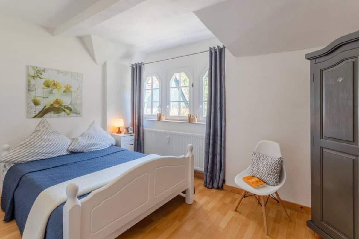 Blackout curtains, iron/ironing board, free WiFi