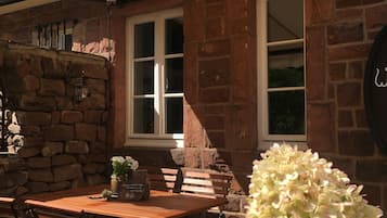 Comfort House, Non Smoking, Mountain View | Outdoor dining