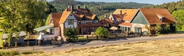 Front of property - Wildblick auf dem Hof Grindelborn (Muerlenbach)