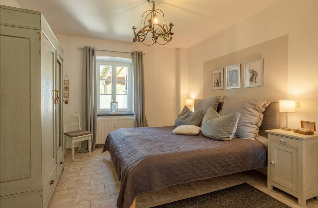 Cortinas opacas, tabla de planchar con plancha, wifi gratis