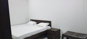 Standard Room | Living area