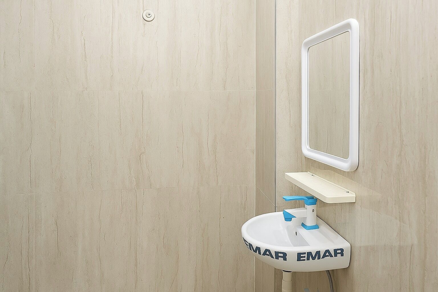 Standard Room | Bathroom