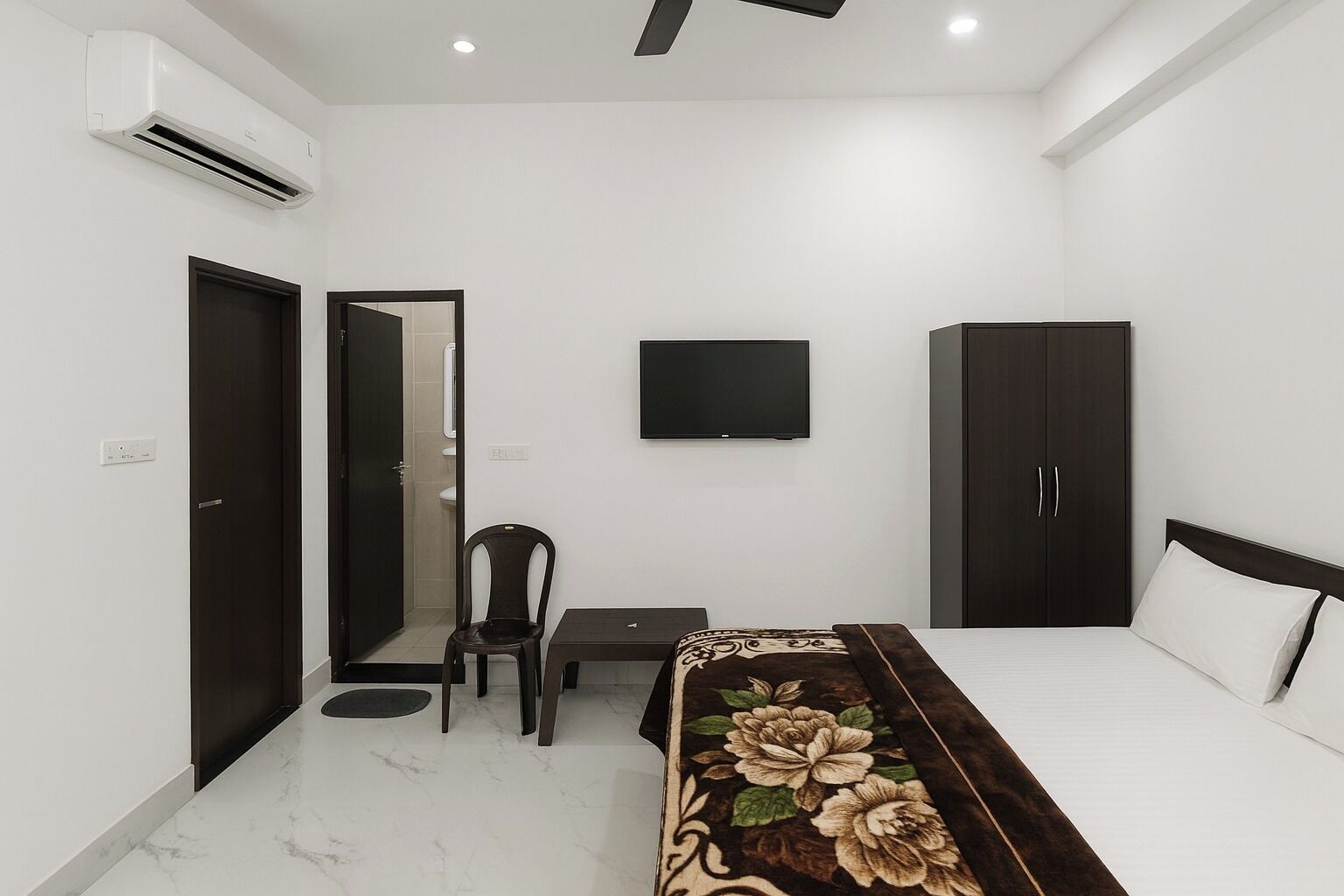 Standard Room | Free WiFi