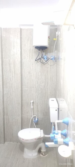 غرفة عادية | حمام