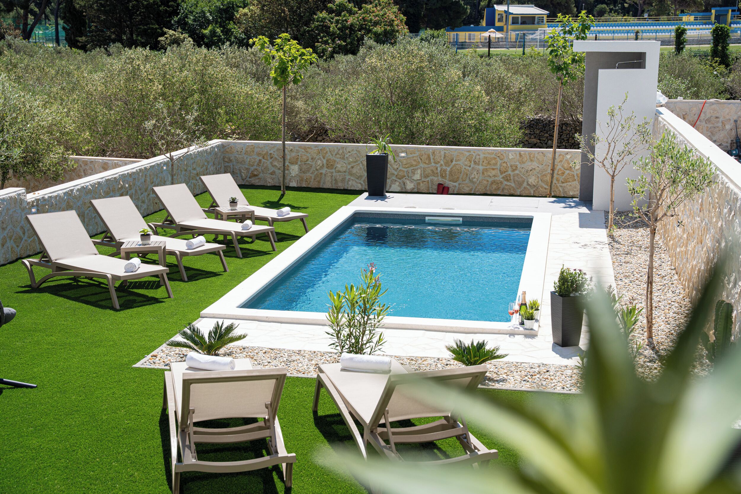 Seasonal outdoor pool, sun loungers