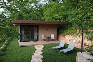 Terrace/patio - Agricamping The Essence: cottage in the woods (Brenzone sul Garda)