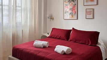 Dobbeltrom (1 Bedroom) | 1 soverom, skrivebord for bærbar PC og sengetøy