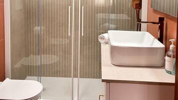 Double Room (1 Bedroom) | Bathroom