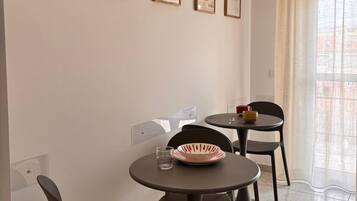 Double Room (1 Bedroom) | Shared kitchen