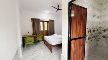 Basic Room | Free WiFi