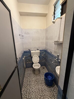 Standard Room | Bathroom - Hunter Beach Resort (Arambol)