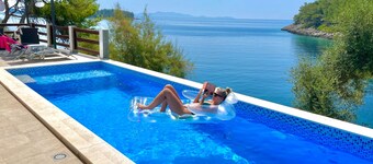 Waterfront House Arnet by Villas Guide