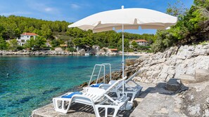 Property grounds - Waterfront House Arnet by Villas Guide (Blato)