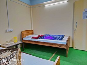 스탠다드 더블룸, 발코니, 언덕 전망 | 객실 내 금고, 노트북 작업 공간, 다리미/다리미판, 무료 WiFi