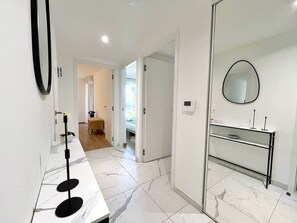 Interior - Ref 125 - Saint Laurent du Var (St-Laurent-du-Var)