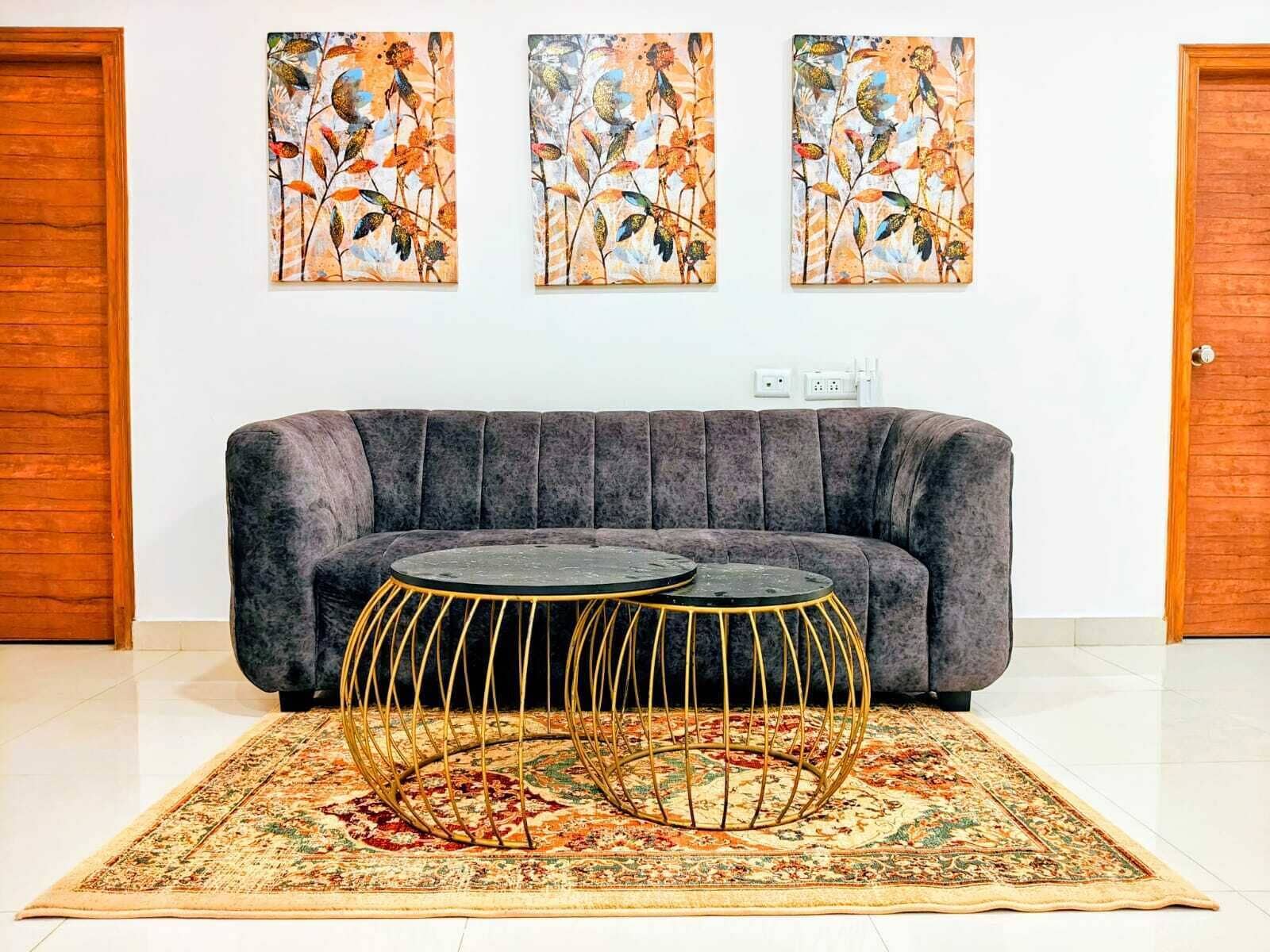 Desk, laptop workspace, free WiFi