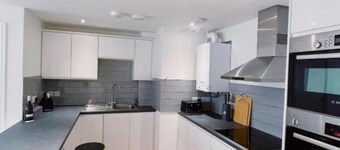 Prosper House Apartment 4