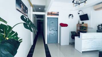 Meja sambut tetamu