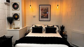 1 bedroom, free WiFi, bed sheets