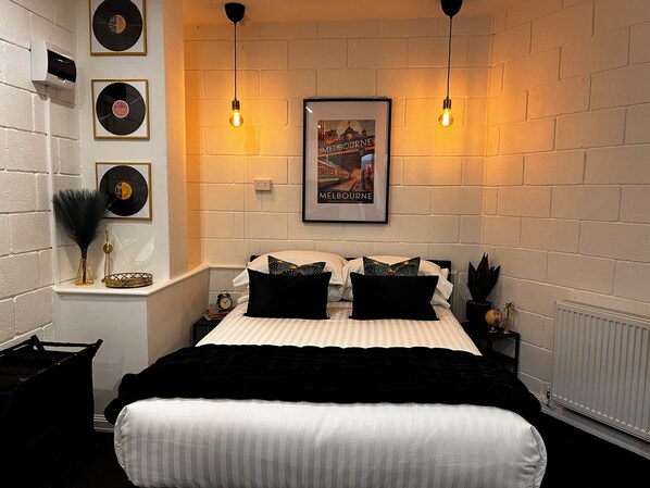 1 bedroom, free WiFi, bed sheets