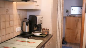 Kühlschrank, Ofen, Herdplatte, Geschirrspüler