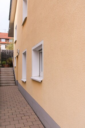 تفاصيل الفندق من الخارج