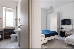 ستائر تعتيم ومكواة/لوح كي وواي فاي مجانًا