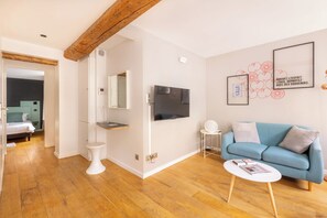 Blackout curtains, iron/ironing board, free WiFi