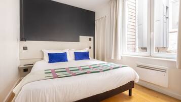 Blackout drapes, iron/ironing board, free WiFi