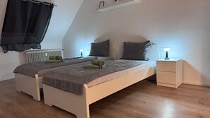 Bureau, Wi-Fi, draps fournis