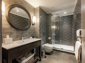 Classic Double Room, Garden Area | Bathroom | Hair dryer, slippers, towels, soap - Dakota Manchester Airport (Manchester)