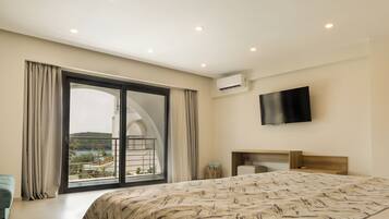 Superior Apartment, Harbour View | In-room safe, blackout curtains, iron/ironing board, free WiFi