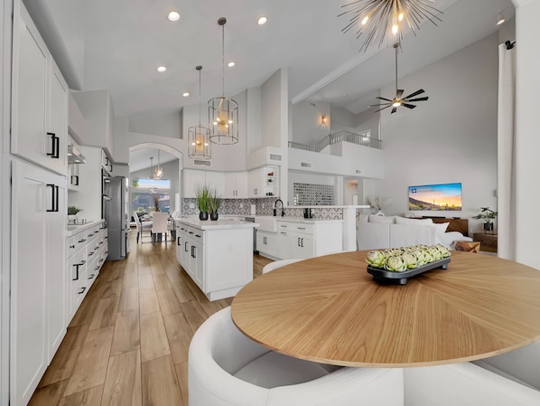 Fridge, microwave, oven, stovetop - Be a star in this waterfront Fam Glam Hot Pool, Paddle Boat (Chandler)