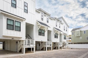 Exterior - Brand new OCEANVIEW with POOL (Kill Devil Hills)
