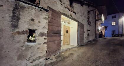 Le Scuderie, new apartment in historic building with in-room sauna