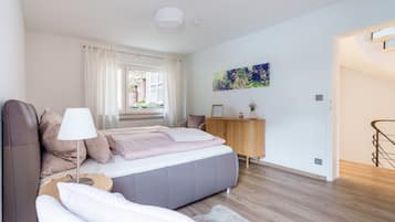 3 Schlafzimmer, Bügeleisen/Bügelbrett, WLAN, Bettwäsche