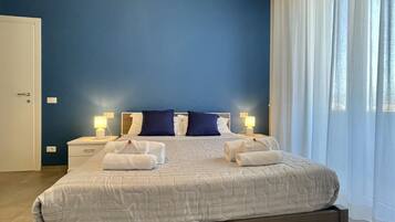 2 Schlafzimmer, BĂŒgeleisen/BĂŒgelbrett, WLAN, BettwĂ€sche