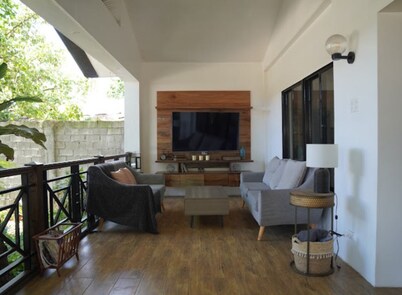 A Cozy and Modern Place in Mati City