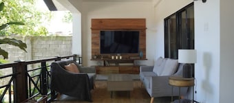 A Cozy and Modern Place in Mati City