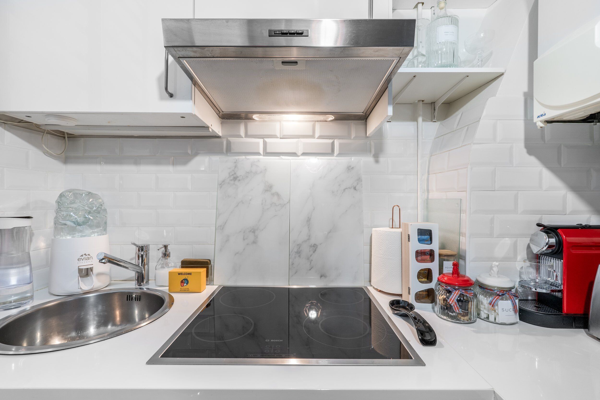 Réfrigérateur, four, plaque de cuisson, lave-vaisselle